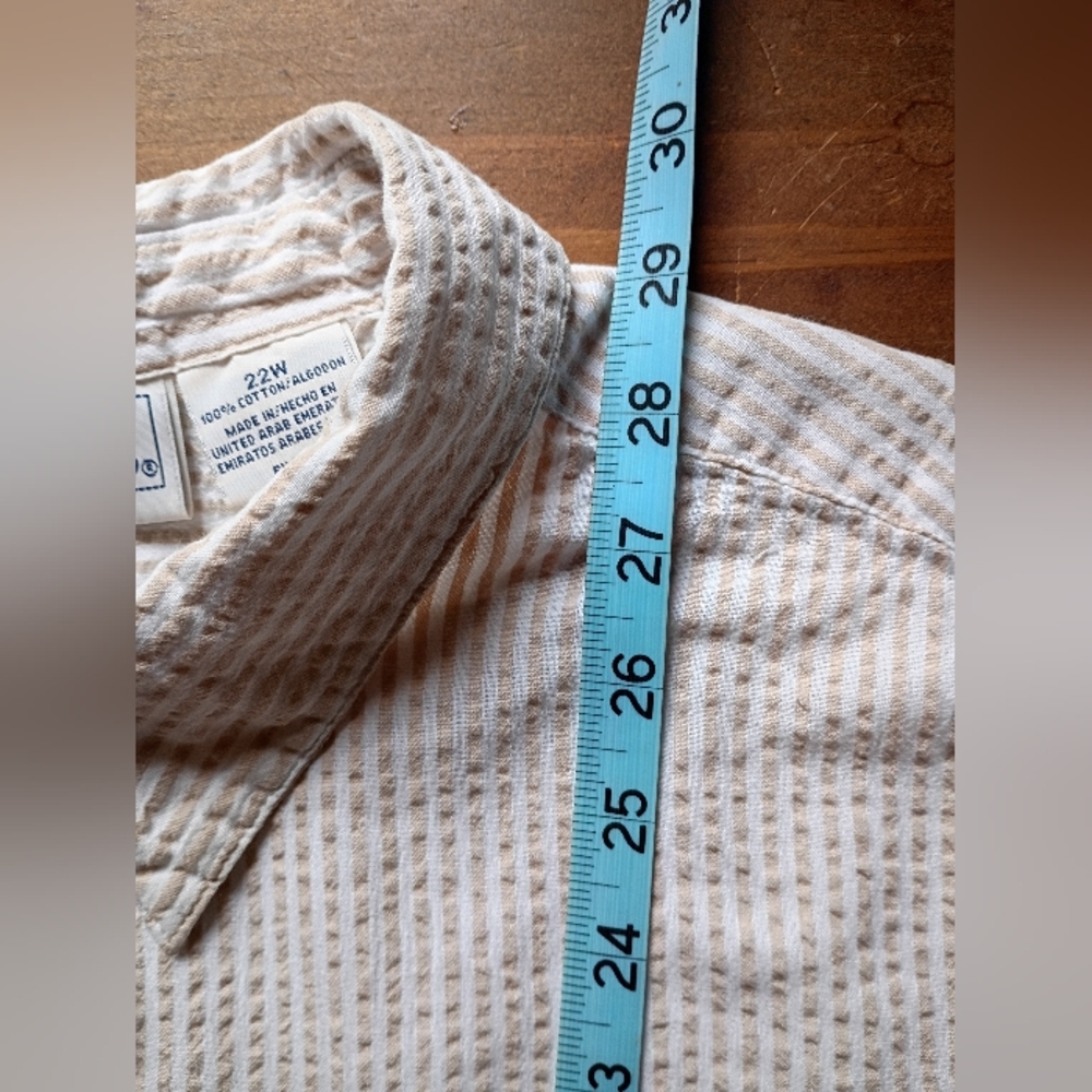 Basic Editions Plus Button Front Seersucker Shirt… - image 7